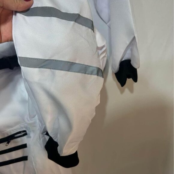 NASA spacesuit costume. Youth size XL. Brand new! Costume. Get your costume read - Picture 5 of 12